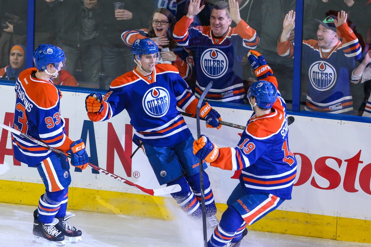 Jordan Eberle and Justin Schultz of the Edmonton Oilers