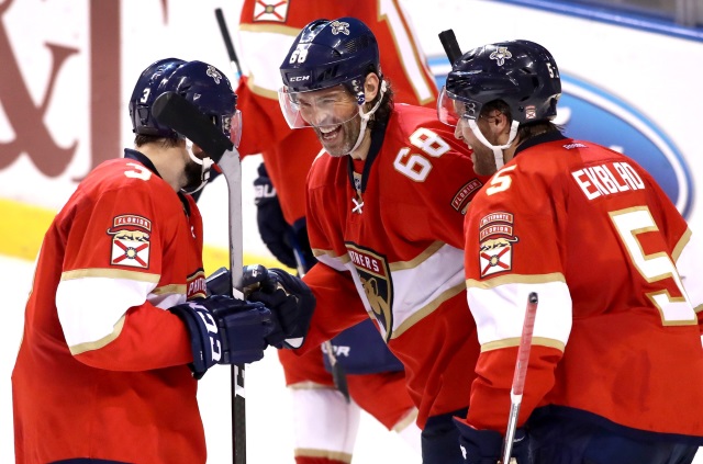 Jaromir Jagr becomes the third player to score 750 NHL goals