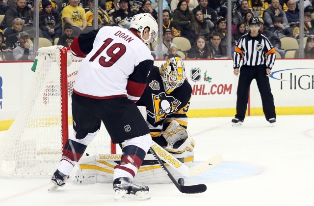 Shane Doan of the Arizona Coyotes and Matt Murray of the Pittsburgh Penguins