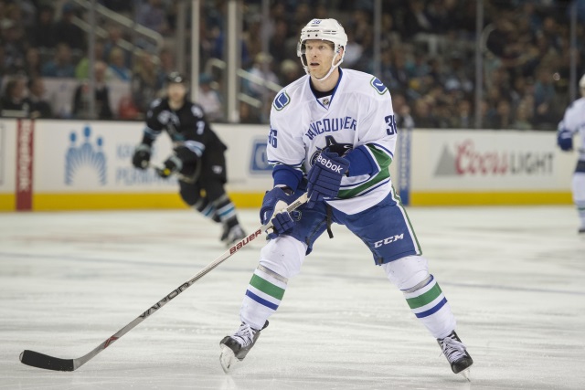 The Vancouver Canucks trade Jannik Hansen to the San Jose Sharks