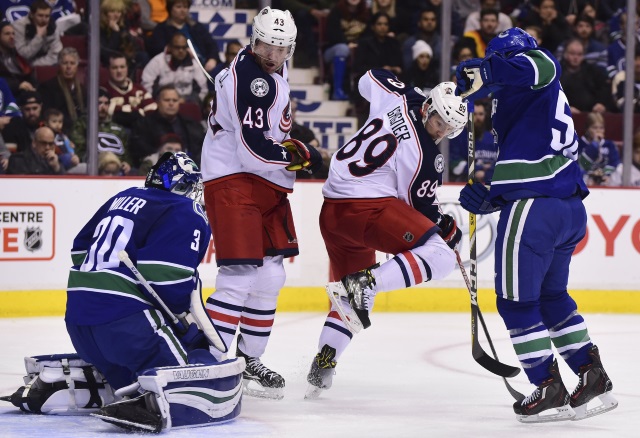 Scott Hartnell and Sam Gagner of the Columbus Blue Jackets