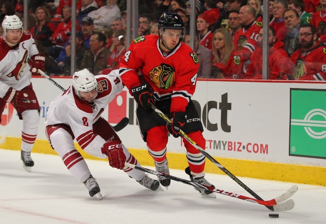 Chicago Blackhawks trade Niklas Hjalmarsson to the Arizona Coyotes