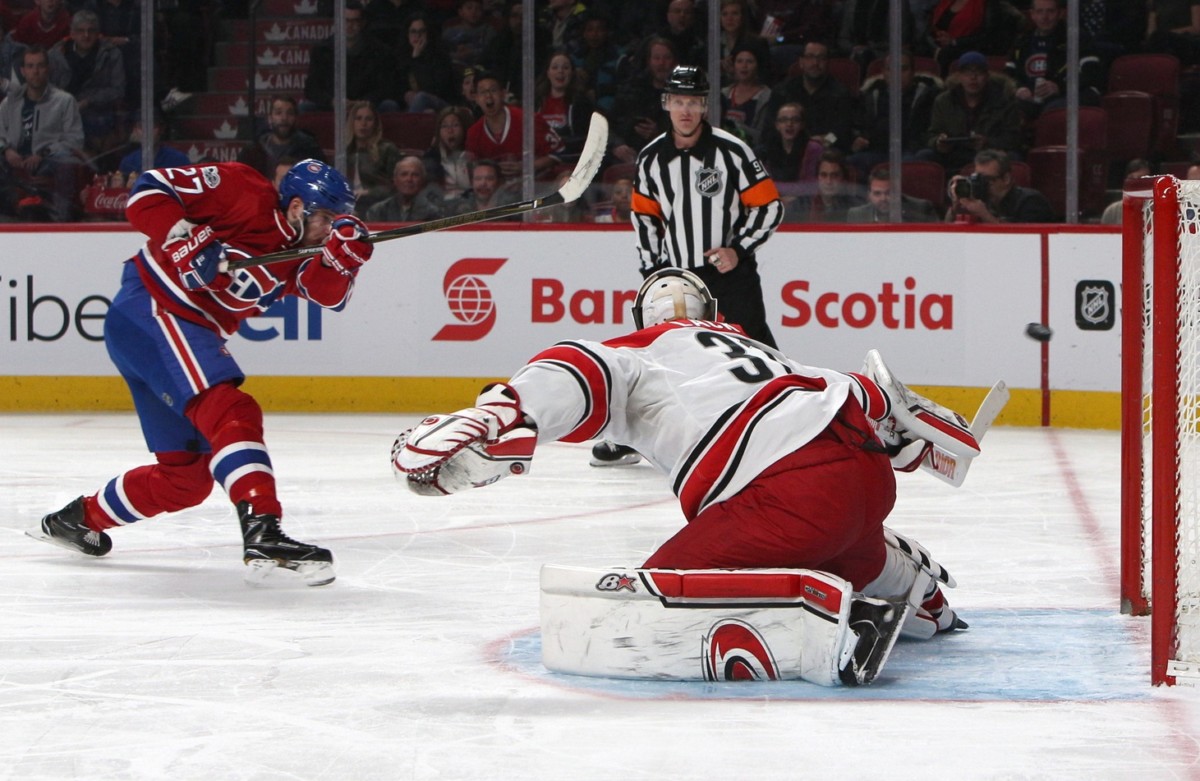 The Montreal Canadiens sign restricted free agent Alex Galchenyuk