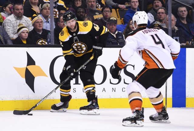 Boston Bruins forward David Backes left last night's game early.