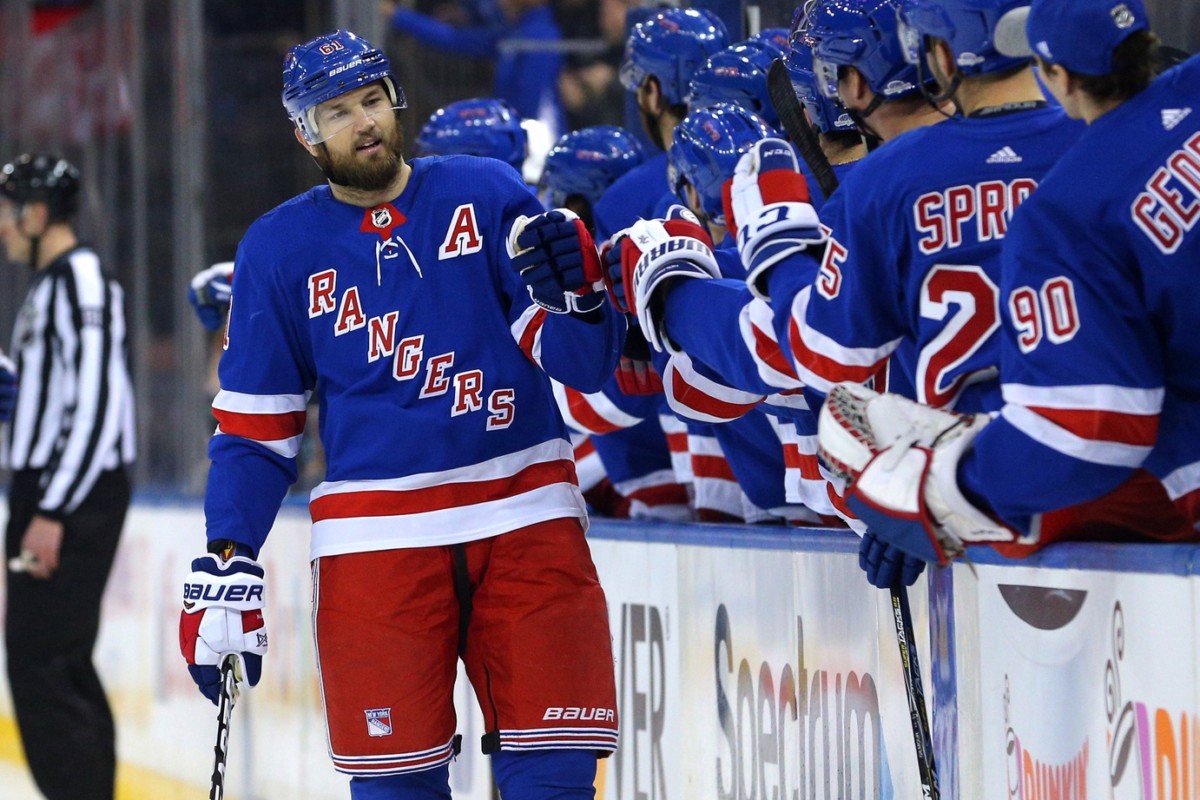 New York Rangers trade Rick Nash to the Boston Bruins