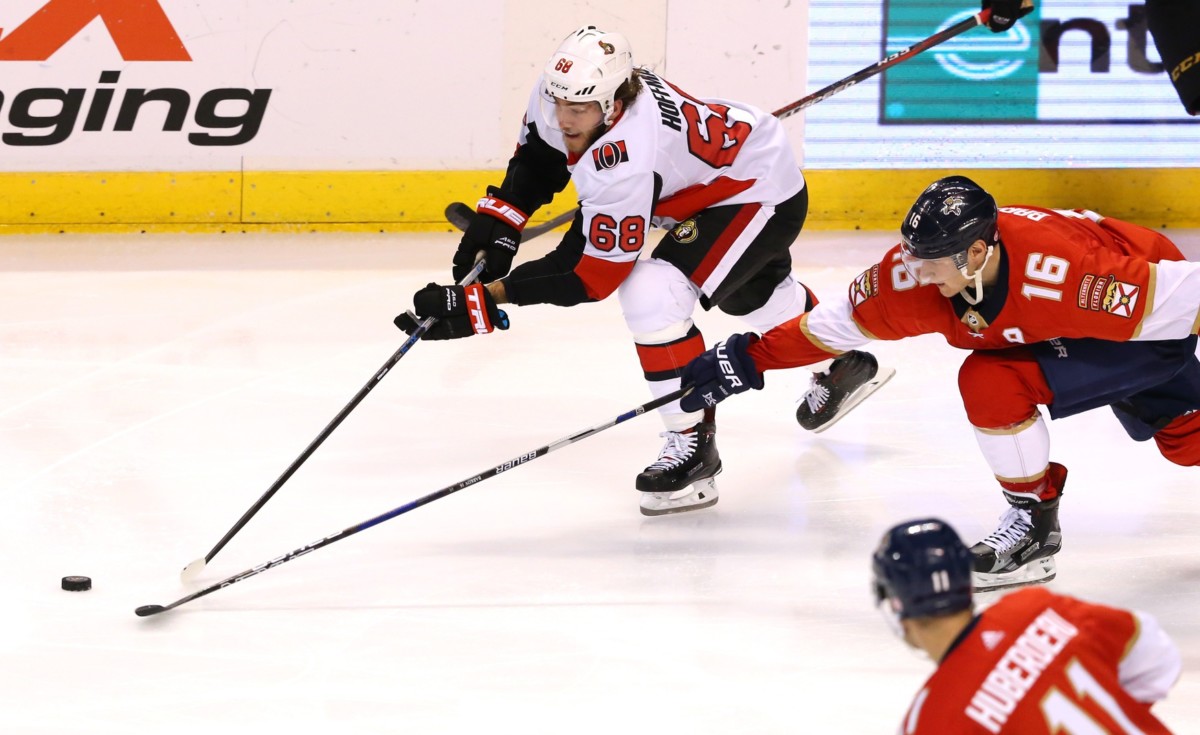 The San Jose Sharks trade Mike Hoffman to the Florida Panthers