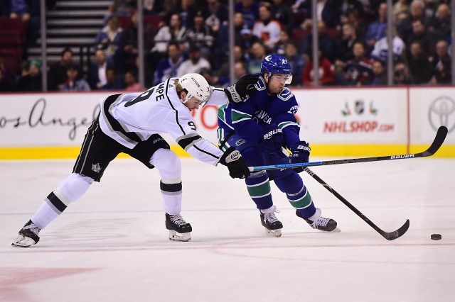 The Los Angeles Kings sign defenseman Ben Hutton