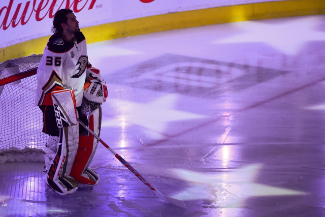 Looking at some top goaltender for this upcoming NHL season. Predicting the Vezina Trophy winner and the runner ups.