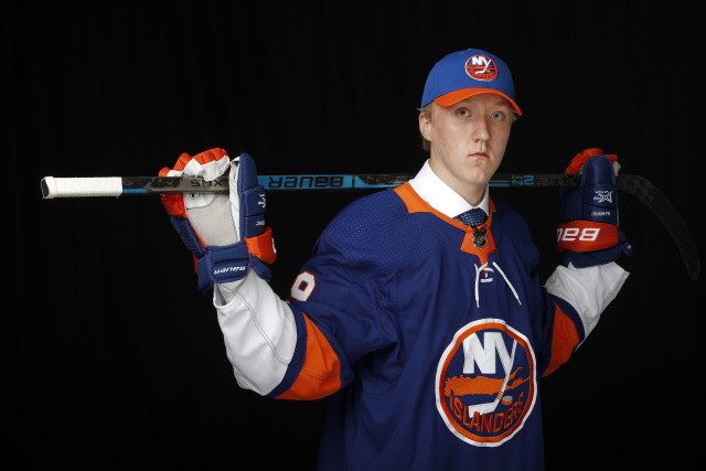 Islanders 2019 first-round pick heading to NY? Oilers looking for a camp site because of the World Juniors, and the Canucks waiting.