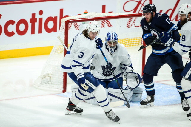 Blue Jackets signs their 2020 first-round pick. Injury notes on the Bruins, Oilers, Maple Leafs, and Jets. NHL divisional playoff races.