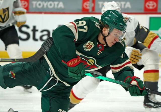 The St. Louis Blues have re-signed RFA forward Robert Thomas. The Minnesota Wild have re-signed RFA forward Kirill Kaprizov.