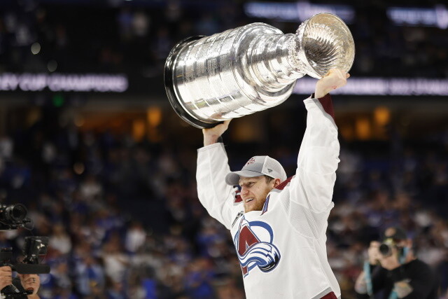 The Colorado Avalanche announced Tuesday afternoon they had signed forward Nathan MacKinnon to an eight-year contract extension.