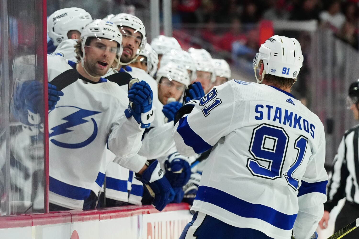 Steven Stamkos is not happy he did not get a contract extension from the Lightning as the team wants wait before making any decision.