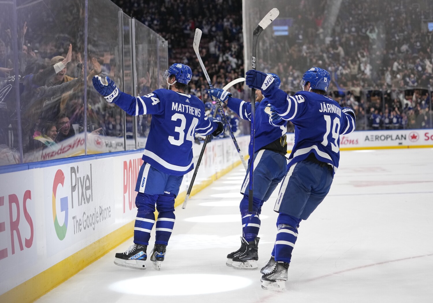 Auston Matthews scored his 30th goal of the season on Wednesday. Can he hit 70 on the year? Could he get to 50 goals in 50 games?