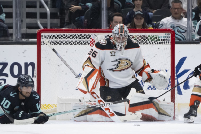 The Blue Jackets claim Dante Fabbro off waivers. John Gibson makes his season debut for the Ducks. Valeri Nichushkin expected to play Friday.