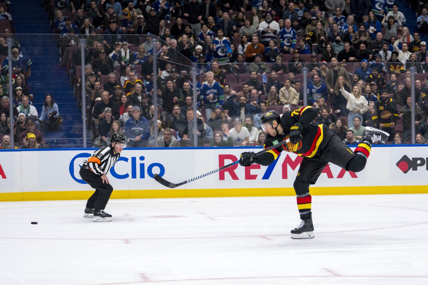 Things haven’t gone the way the Vancouver Canucks and Vincent Desharnais had hoped after he signed a two-year deal this past offseason.